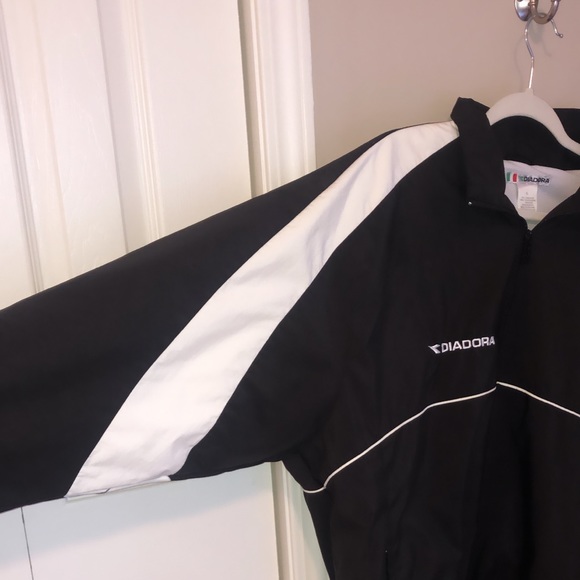 Sold - Picture 3 of 6